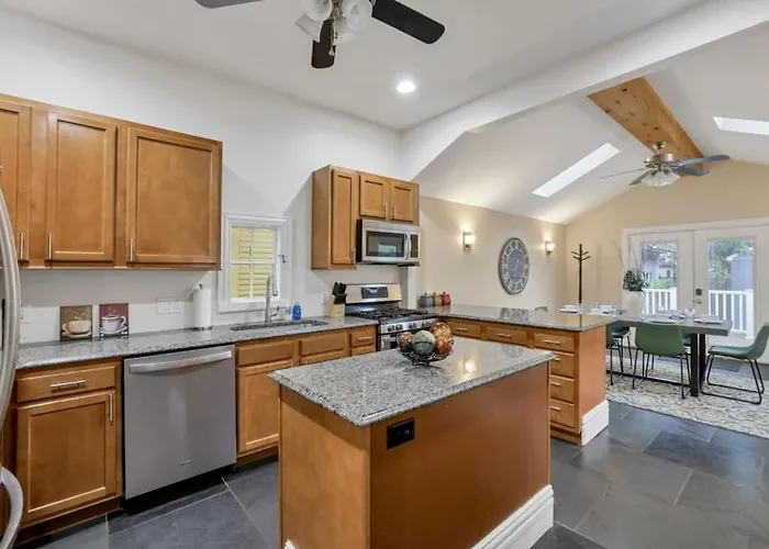 Osu And Short North 4 Bedroom Patio And Garage With Ev