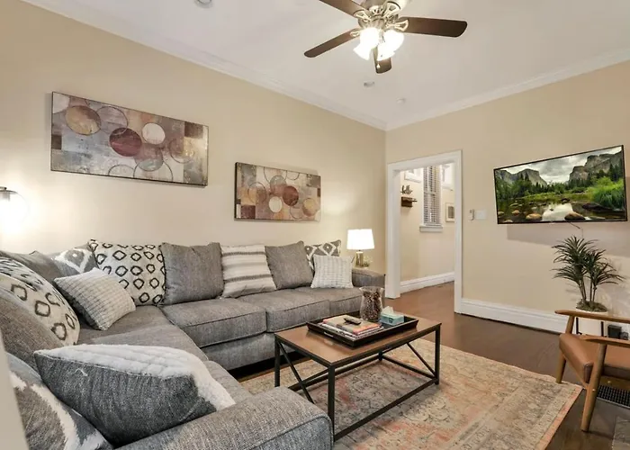 Holiday home Osu And Short North 4 Bedroom Patio And Garage With Ev *
