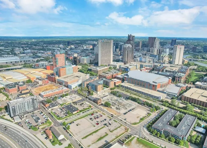 Osu And Short North 4 Bedroom Patio And Garage With Ev