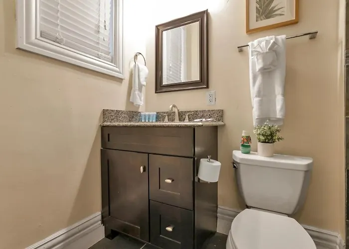 Holiday home Osu And Short North 4 Bedroom Patio And Garage With Ev Columbus