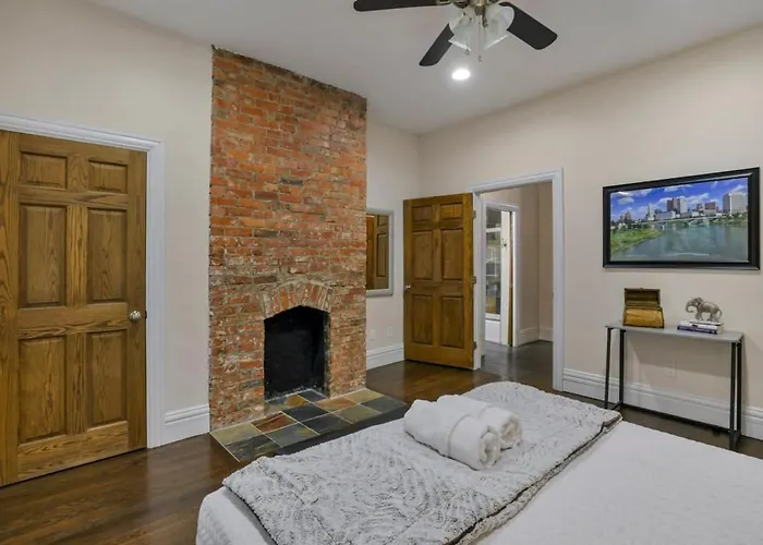 Holiday home Osu And Short North 4 Bedroom Patio And Garage With Ev *